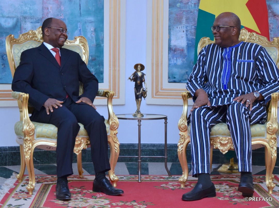 Janvier YAHOUEDEOU reçu par le Président du Burkina-Faso Marc Christian KABORE