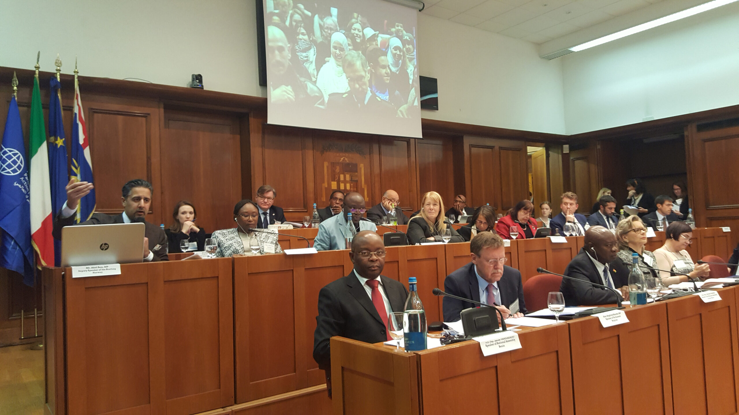 Janvier YAHOUEDEOU représente le Bénin à la réunion de l’Union Interparlementaire de Milan en Italie